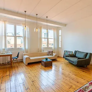 Apartment Eclectic Near Galata Tower In Beyoglu, Istanbul